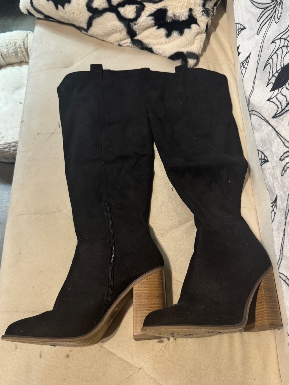Black Knee-High Suede Block Heel Boots
